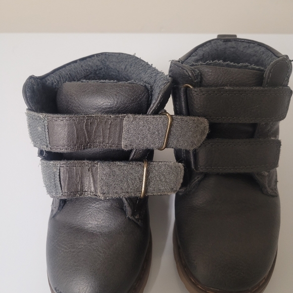 JOE FRESH Toddler Boys' Quick-Close boots in charcoal color size 8 - Picture 6 of 10